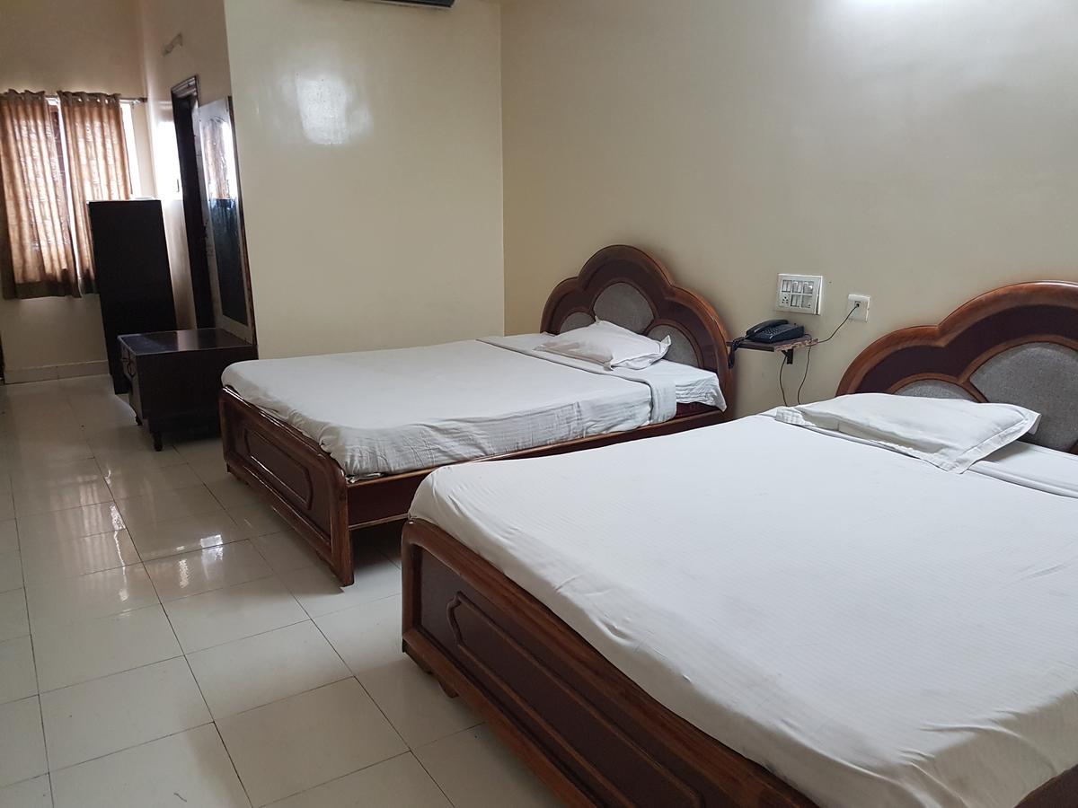 Sahasra Residency Hyderabad Bagian luar foto